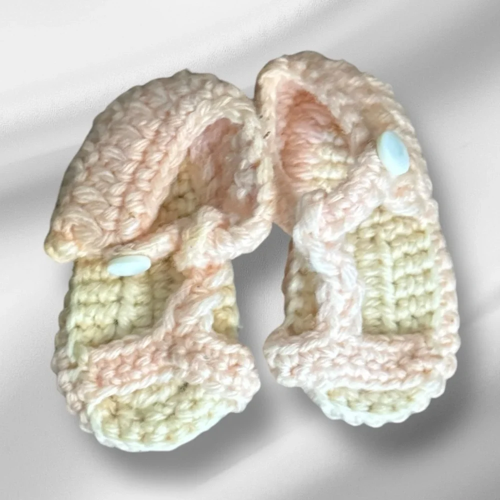 Vintage Hand Crocheted Pink‎ Baby Shoes